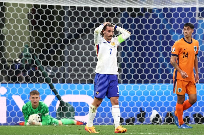 التعادل يخيم على قمة فرنسا وهولندا‎