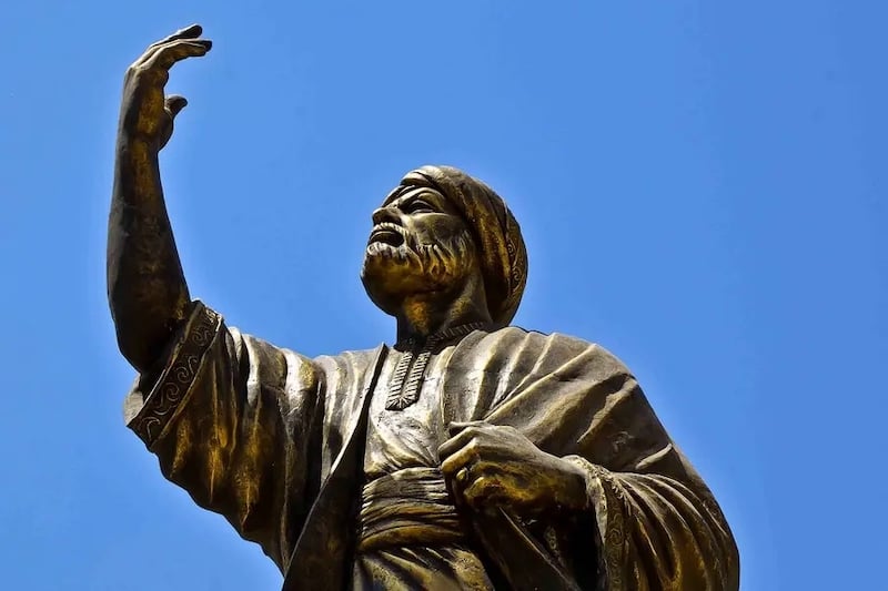 "الشاعر الذي ملأ الدنيا وشغل الناس" .. كتاب يستحضر اهتمام المغاربة بالمتنبي "الشاعر الذي ملأ الدنيا وشغل الناس" .. كتاب يستحضر اهتمام المغاربة بالمتنبي