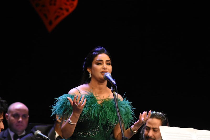 منع لزرق من الغناء في تونس يثير الغضب منع لزرق من الغناء في تونس يثير الغضب