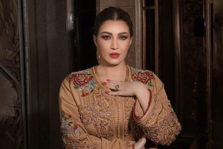 أسماء لمنور تحتفي بالراحلة "ذكرى"