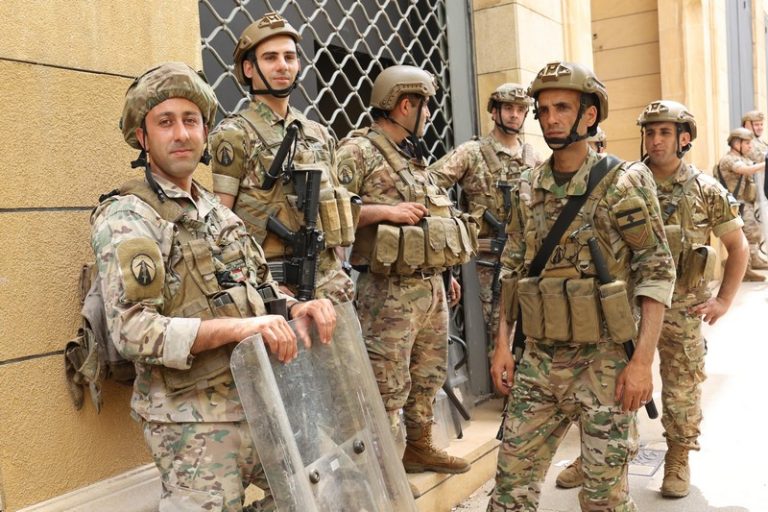 إطلاق نار يستهدف سفارة أمريكا في بيروت