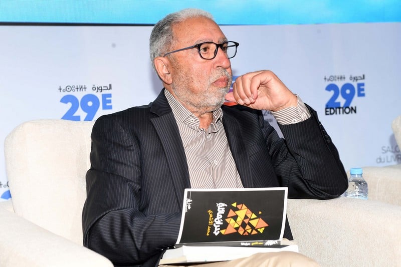 الأشعري في قصص "الخميس".. كاتب حاذق وماهر في صنع الألاعيب السردية