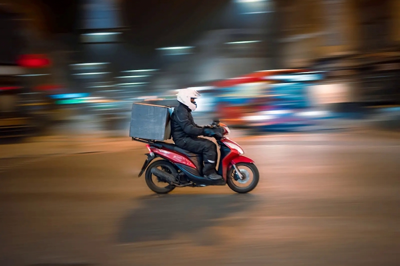 الحكومة تعتزم تقنين توصيل الطلبيات الحكومة تعتزم تقنين توصيل الطلبيات