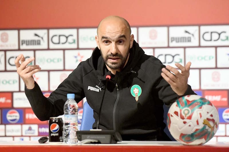 الركراكي: أتفهم غضب زياش والنصيري