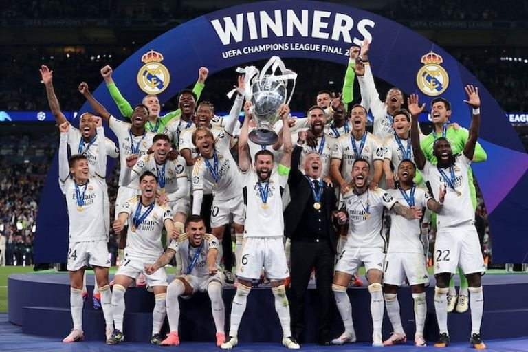 الصحف تكيل المديح لريال مدريد "الخالد"