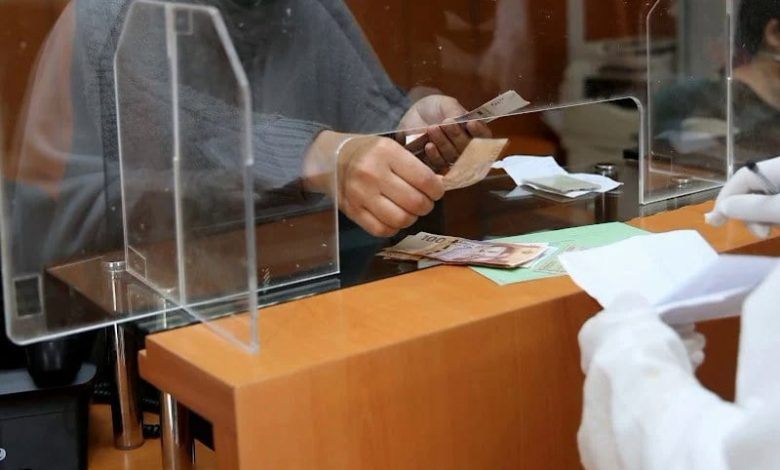 الطلب على "الكاش" في عيد الأضحى يرفع عجز السيولة لدى البنوك المغربية الطلب على