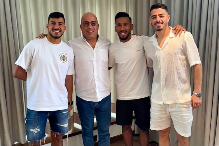 الوداد يفسخ عقود ثلاثة لاعبين بالتراضي