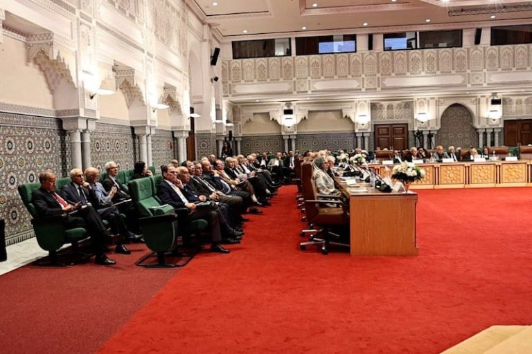 بن الصغير يفكك صلة الترجمة بالتاريخ