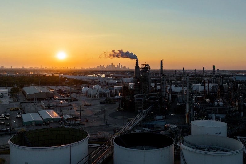 تراجع أسعار النفط وسط مكاسب للدولار تراجع أسعار النفط وسط مكاسب للدولار