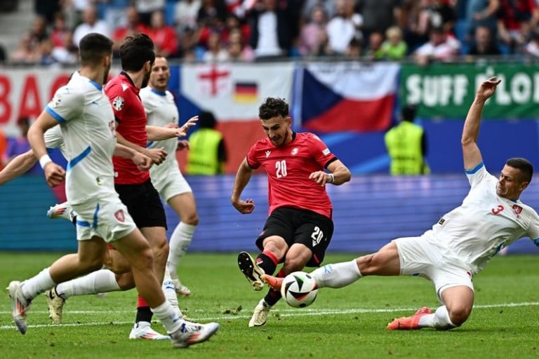 تعادل تاريخي لمنتخب جورجيا مع التشيك