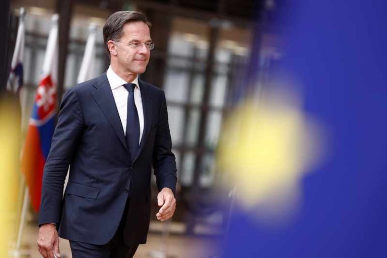 روته يتولى الأمانة العامة في "الناتو"