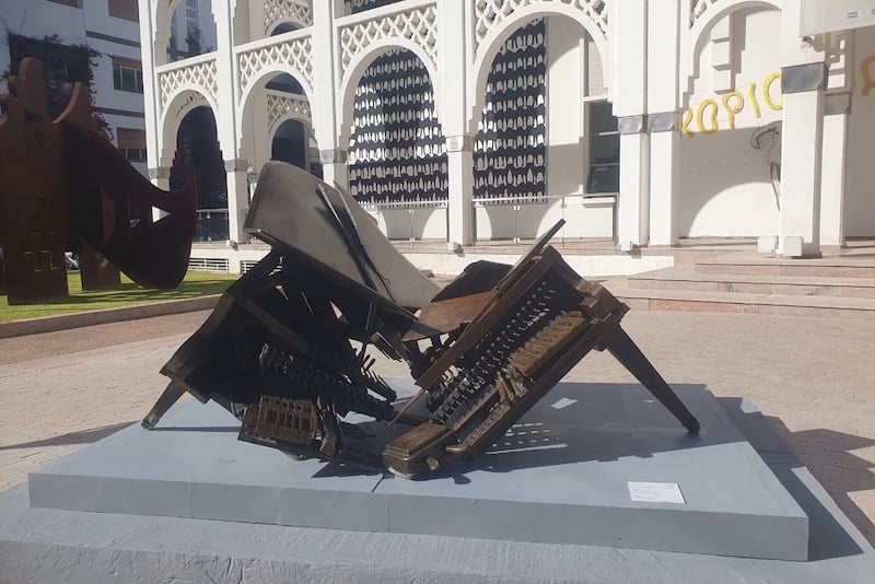 منحوتة "أرمان" تزين شوارع الرباط منحوتة "أرمان" تزين شوارع الرباط