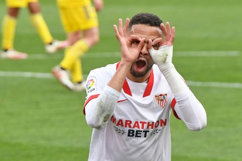 "مورينيو" يهتم بالتعاقد مع النصيري