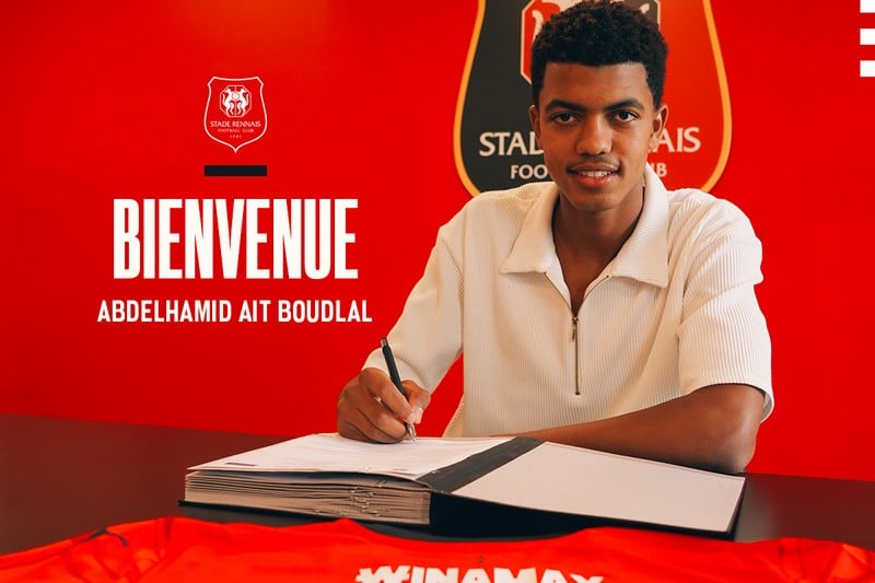 أيت بودلال ينتقل رسميا إلى نادي رين أيت بودلال ينتقل رسميا إلى نادي رين