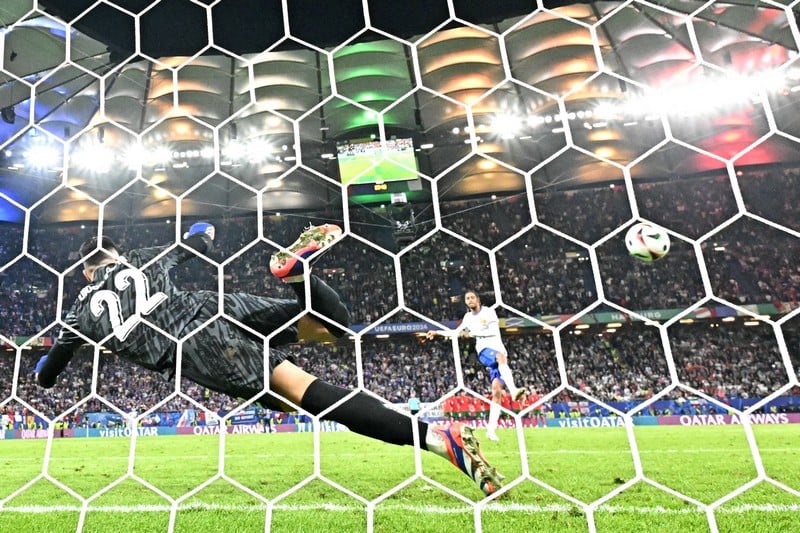 ركلات الترجيح تبتسم لفرنسا أمام البرتغال.. "الديكة" إلى نصف نهائي "اليورو"