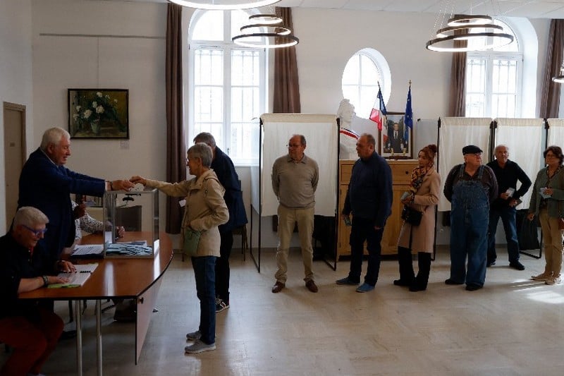 "فرنسا ما وراء البحار" تشهد فوز انفصالي ويساريين في الانتخابات التشريعية