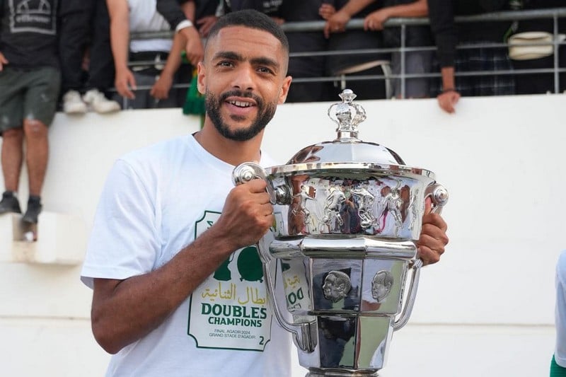 مقدم يطالب الرجاء بمستحقات مالية مقدم يطالب الرجاء بأزيد من 300 مليون