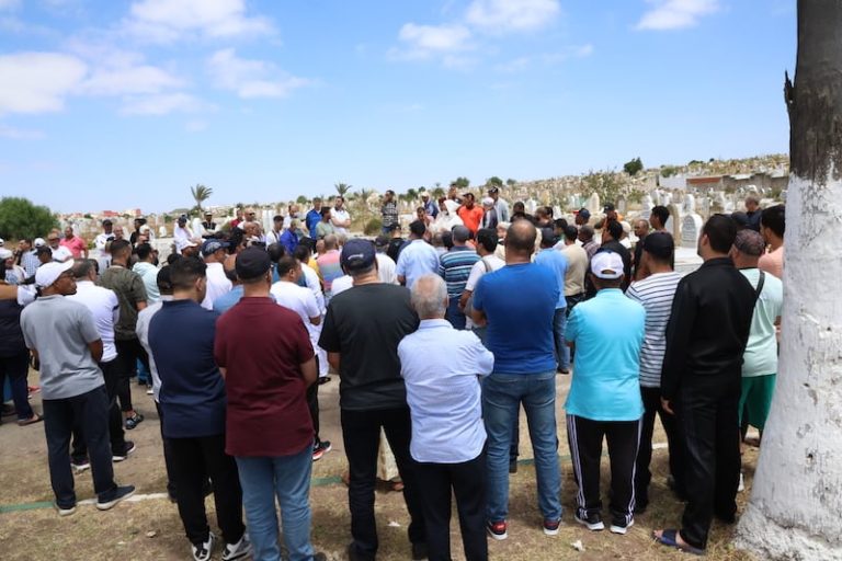 الداسوكين يوارى الثرى في الدار البيضاء .. والملك يأمر بمساندة أسرة الراحل