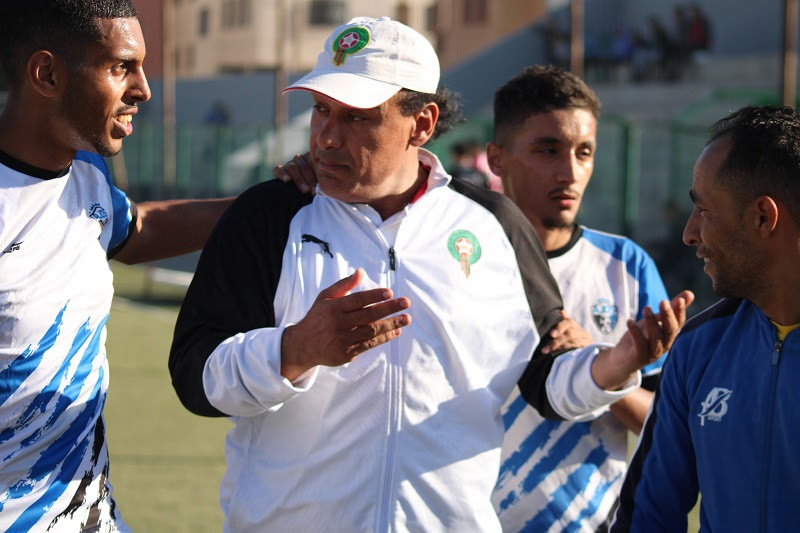 "الطاس" يسعى وراء المدرب العلالي