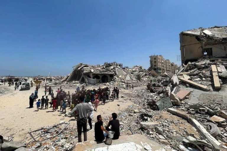 حصيلة حرب غزة تفوق 38 ألف قتيل