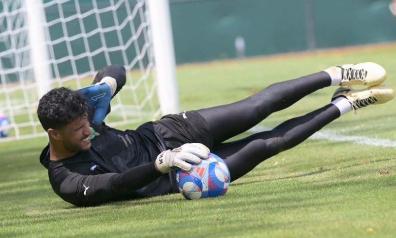 حلم التتويج يداعب الحارس المحمدي حلم التتويج يداعب الحارس المحمدي