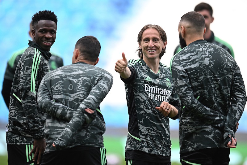 ريال مدريد يمدد التعاقد مع مودريتش