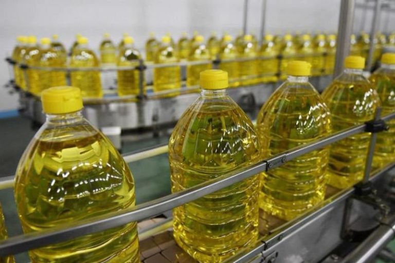 سعر اللتر الواحد من زيت المائدة يتراجع بـ 30 % بعد سنوات من الارتفاع المتواصل
