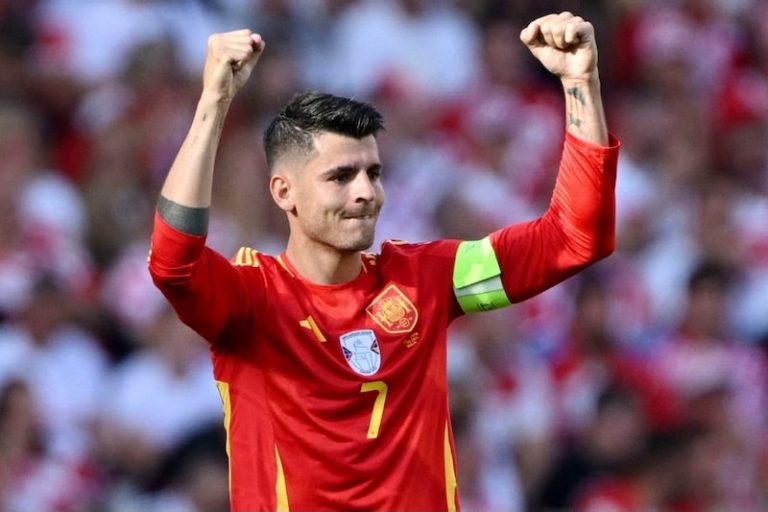 لاعب إسبانيا موراتا يلوح بالاعتزال