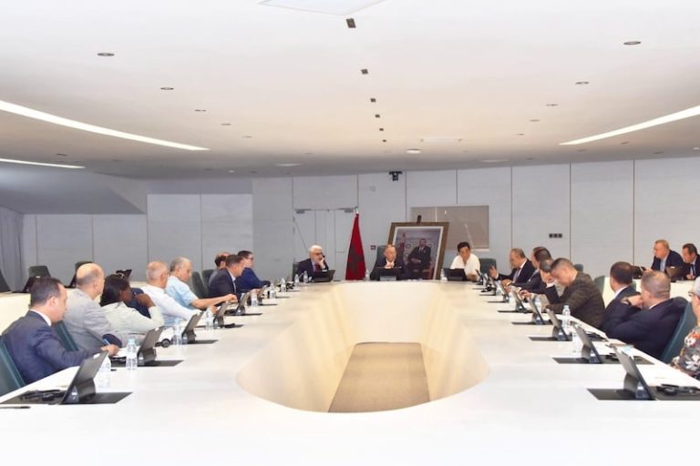 لقجع يهنئ الملك والمنتخب الأولمبي