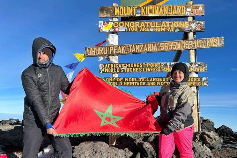 لوز.. قصة أصغر شابة مغربية تنجح في تسلق أعلى قمة في إفريقيا