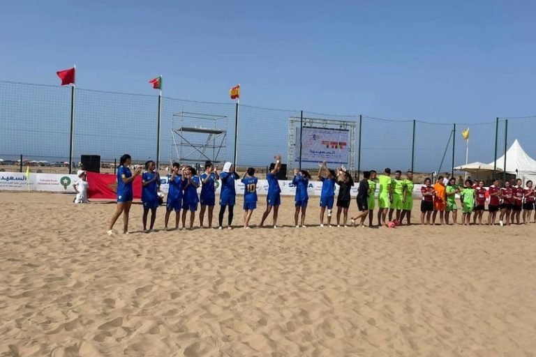 نساء الكرة الشاطئية ينشطن السعيدية
