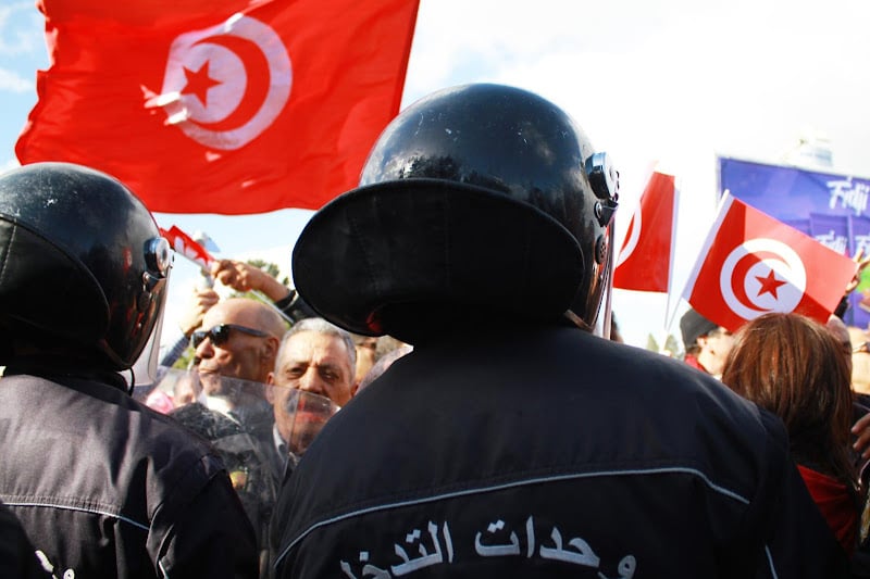 "الترهيب" يسود تغطية انتخابات تونس "الترهيب" يسود تغطية انتخابات تونس