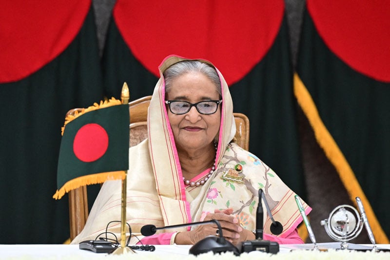 الشيخة حسينة .. "سيدة بنغلادش الحديدية" تحت ضغط الشارع الشيخة حسينة .. "سيدة بنغلادش الحديدية" تحت ضغط الشارع