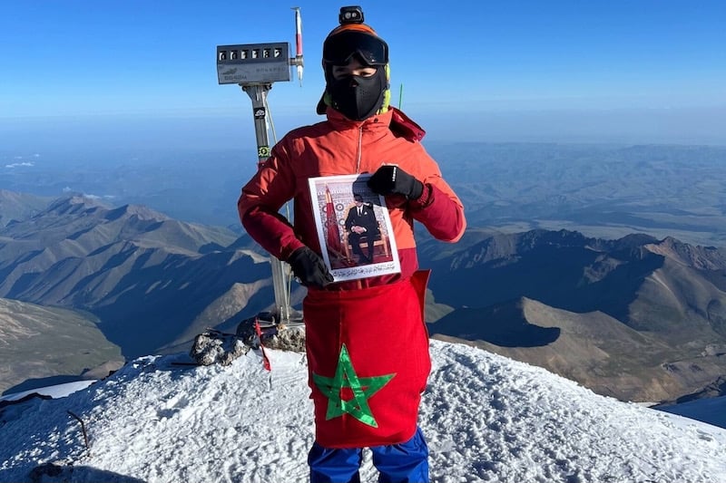 بعد تسلّق "إلبروس" .. الطفل المغربي يوسف التازي يتحدى قمم العالم السبع بعد تسلّق "إلبروس" .. الطفل المغربي يوسف التازي يتحدى قمم العالم السبع