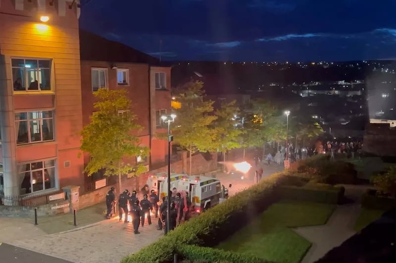 هجوم يستهدف مسجد بإيرلندا الشمالية هجوم يستهدف مسجد بإيرلندا الشمالية