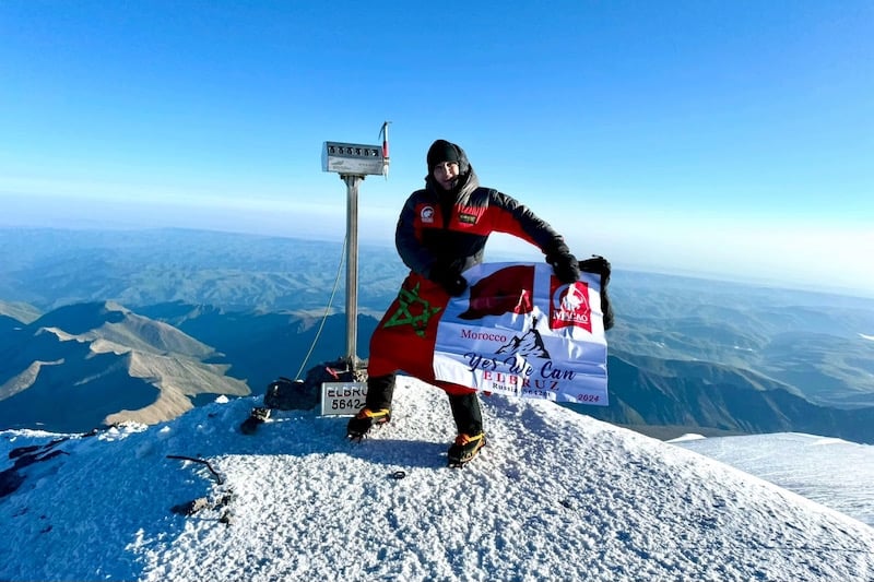 هند زمامة تفخر بتسلق "جبل البروز" هند زمامة تفخر بتسلق "جبل البروز"