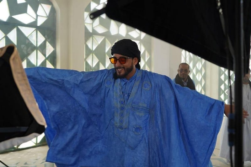 ملحمة بالحسانية تحتفي بـ"مالك القلوب"