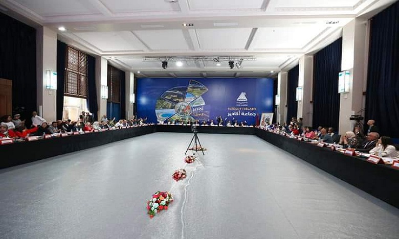 جماعة أكادير تبرم اتفاقية شراكة للحد من ظاهرة انتشار الحيوانات الضالة جماعة أكادير تبرم اتفاقية شراكة للحد من ظاهرة انتشار الحيوانات الضالة