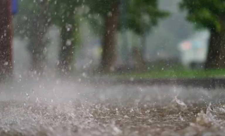 زخات رعدية مرتقبة اليوم الأربعاء وغدا الخميس بعدد من المناطق