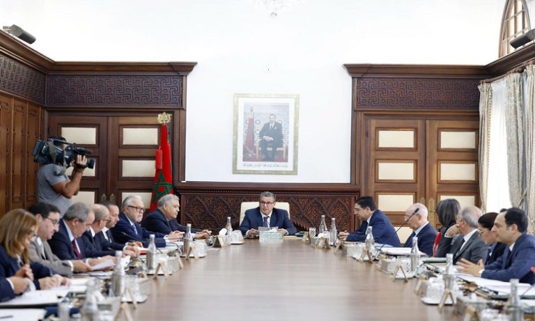 مجلس الحكومة يصادق على مشروع قانون يتعلق بالتأمين الإجباري الأساسي عن المرض مجلس الحكومة يصادق على مشروع قانون يتعلق بالتأمين الإجباري الأساسي عن المرض