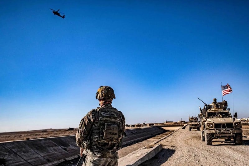 أمريكا تضرب مواقع "داعش" في سوريا أمريكا تضرب مواقع "داعش" في سوريا