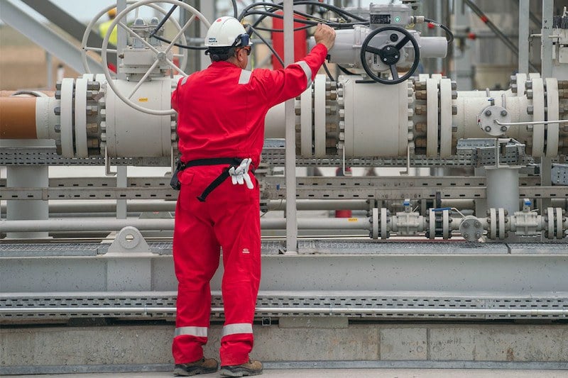 "أوبك بلاس" يمدد خفض إنتاج النفط "أوبك بلاس" يمدد خفض إنتاج النفط