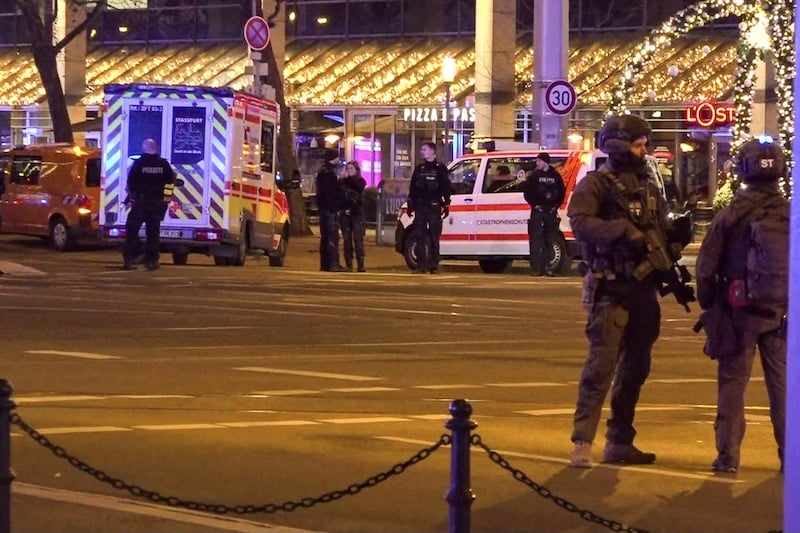 الأمن الألماني يوقف المهاجم بالدهس الأمن الألماني يوقف المهاجم بالدهس