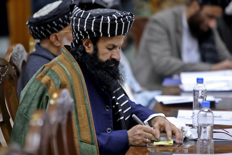 انفجار يقتل وزير اللاجئين بأفغانستان انفجار يقتل وزير اللاجئين بأفغانستان