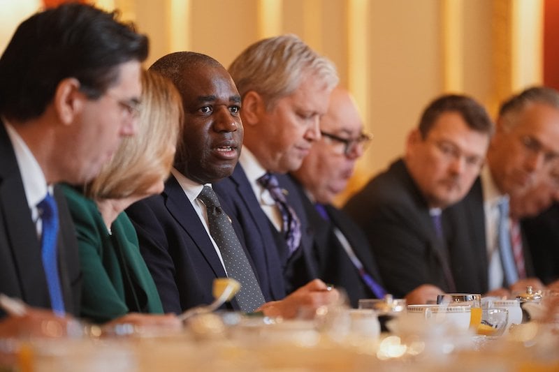 لندن تجري اتصالات مع "تحرير الشام" لندن تجري اتصالات مع "تحرير الشام"