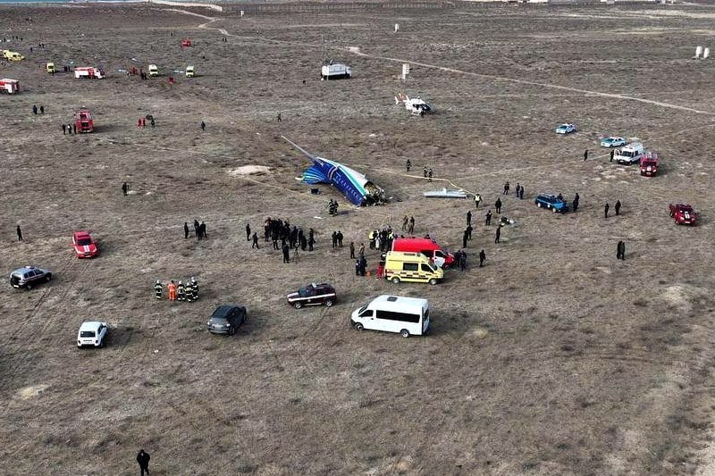 28 ناجيا من تحطم طائرة بكازاخستان