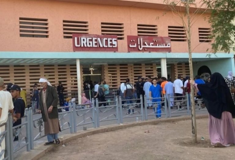 الحكومة تعتزم خفض سنوات تكويــن أطباء تخصص الطب الاستعجالي من 5 إلى 3 سنـوات الحكومة تعتزم خفض سنوات تكويــن أطباء تخصص الطب الاستعجالي من 5 إلى 3 سنـوات