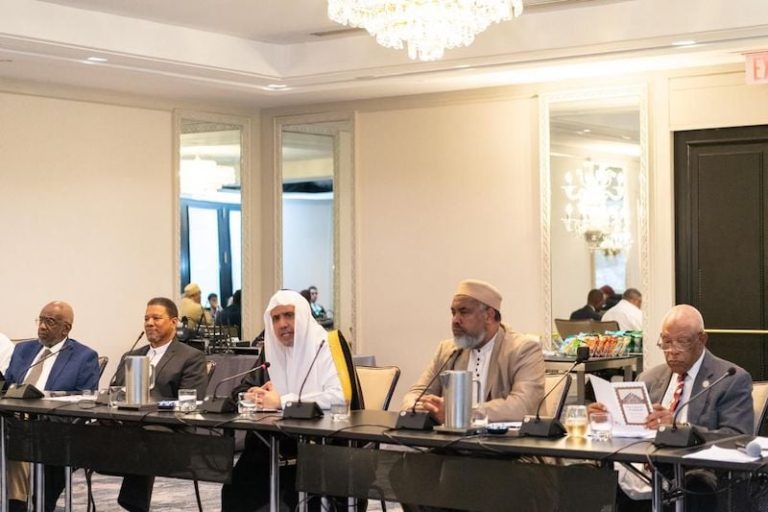 العيسى يلتقي بأعضاء في "الكونغرس"