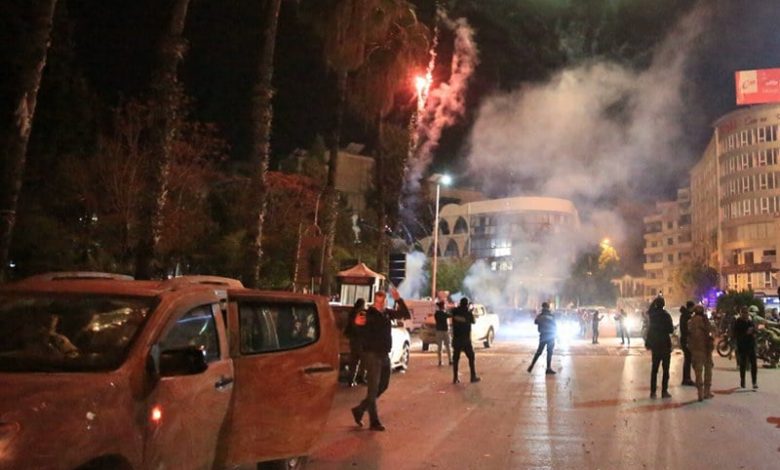 بعد التعرض للنهب بالكامل .. سوريون يتجولون في مقر إقامة بشار الأسد بعد التعرض للنهب بالكامل .. سوريون يتجولون في مقر إقامة بشار الأسد