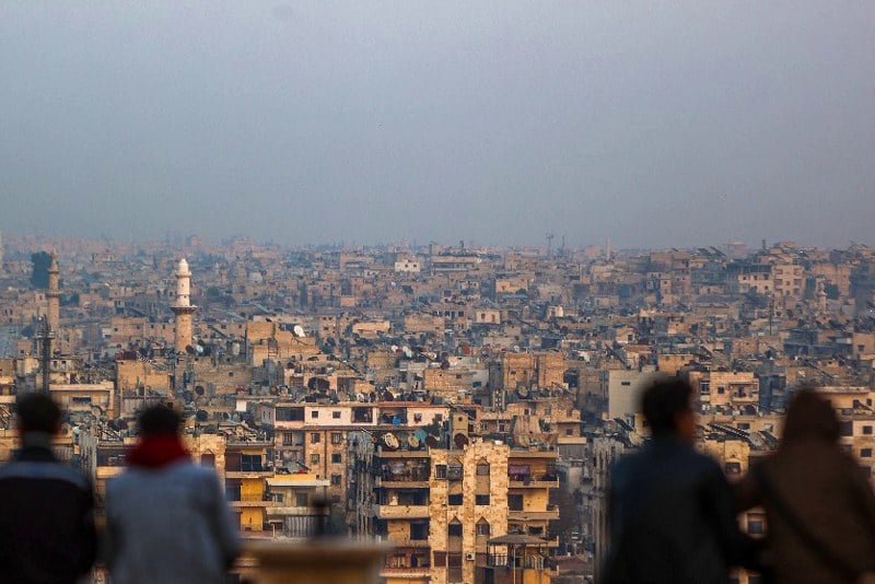 بوقنطار يناقش مسارات الانتقال السياسي في سوريا بعد "سقوط الأسد"